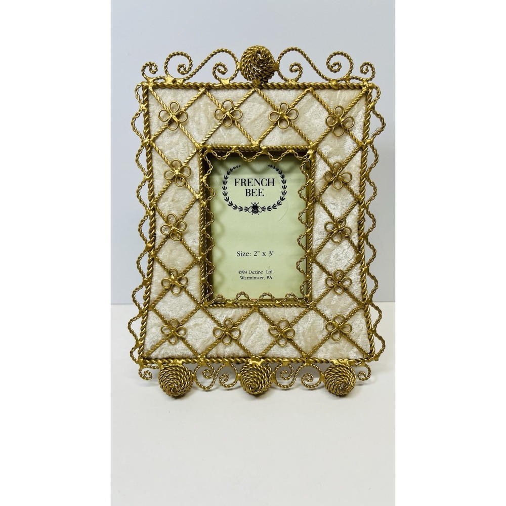Vintage Dezine French Bee Metal Wire Photo Frame for 3.5x5 in Photos USA 1998